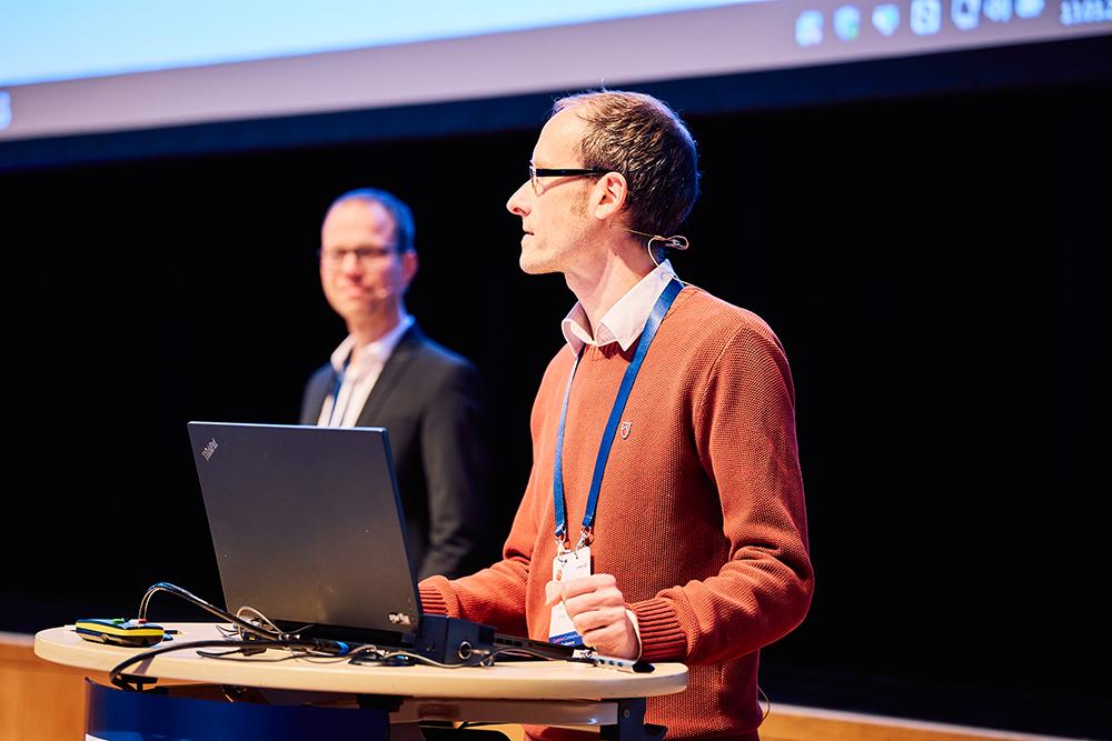 Presentation at Comparting